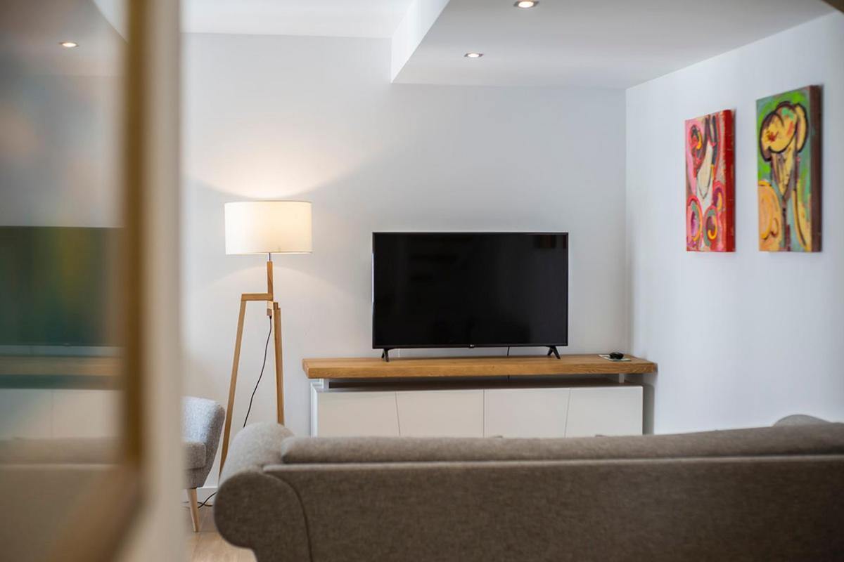 Private & Pool Goyeneta Sevilla Urban Apartment Extérieur photo