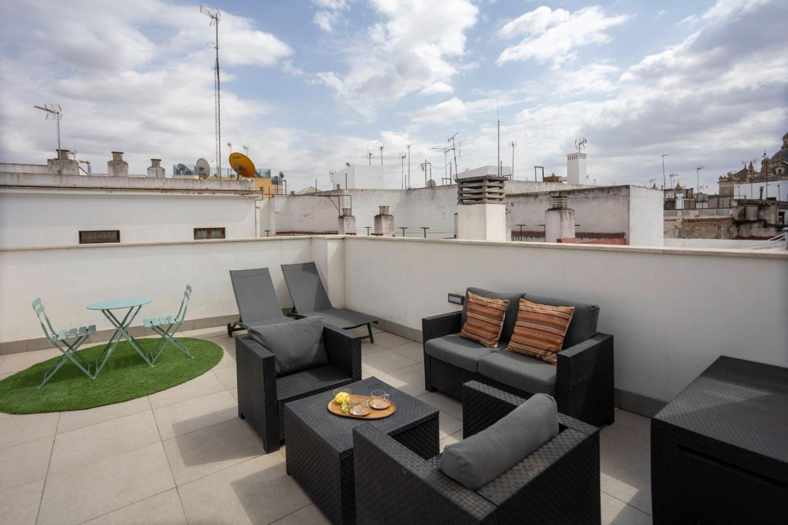 Private & Pool Goyeneta Sevilla Urban Apartment Extérieur photo